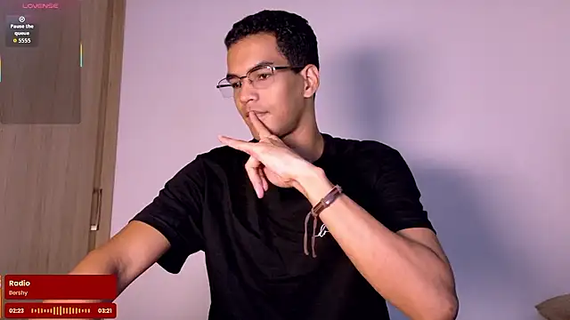 Snapshot of Pikashu7u7 chatting on January 10, 2026, 6:42 pm Pikashu7u7 online show from January 10, 2026, 6:42 pm