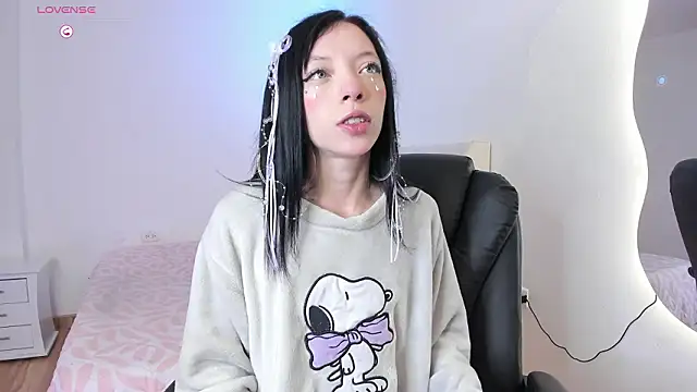 Diamond  cherry69 online show from February 24, 2026, 1:53 pm