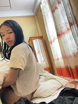 nanaa71 online show from February 27, 2026, 12:43 am