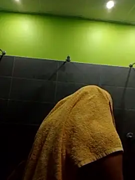 exotishe online show from April 12, 2026, 11:43 pm