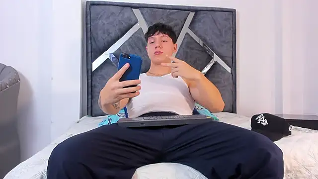 Liam saint online show from February 12, 2026, 12:22 pm