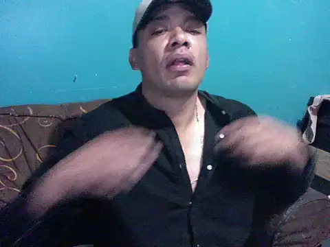 latinomoreno95 online show from February 28, 2026, 3:46 pm