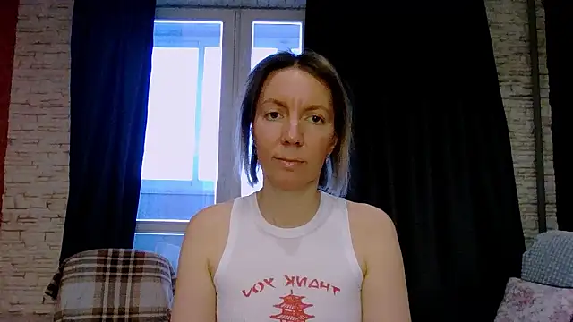 Amanda Luxe online show from February 13, 2026, 3:02 am