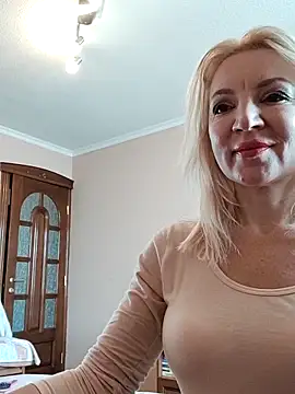 Snapshot of MiraStar984 chatting on February 9, 2026, 11:36 am MiraStar984 online show from February 9, 2026, 11:36 am