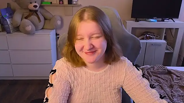 Ol1via online show from April 3, 2026, 3:04 am