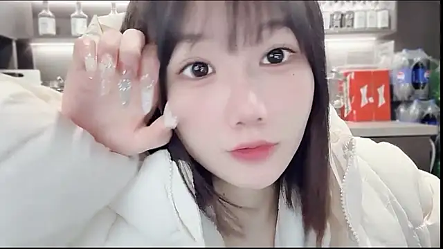 Snapshot of Ccc7- chatting on March 9, 2026, 12:09 pm Ccc7- online show from March 9, 2026, 12:09 pm