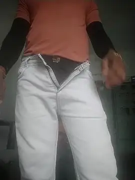 Snapshot of sexyboy_917 chatting on May 5, 2026, 3:36 am sexyboy 917 online show from May 5, 2026, 3:36 am
