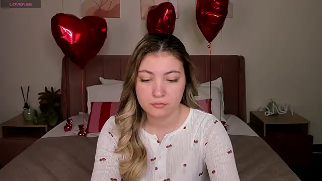 Snapshot of Angel__Grace chatting on February 19, 2026, 12:06 am Angel Grace online show from February 19, 2026, 12:06 am