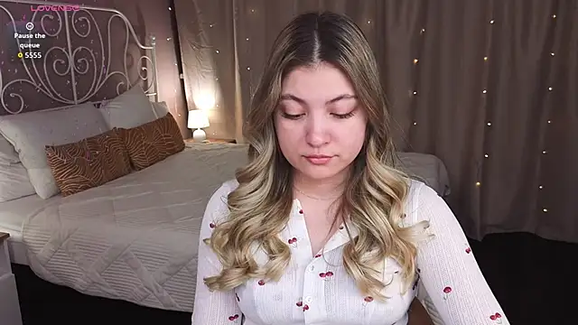 Snapshot of Angel__Grace chatting on February 25, 2026, 12:09 am Angel Grace online show from February 25, 2026, 12:09 am