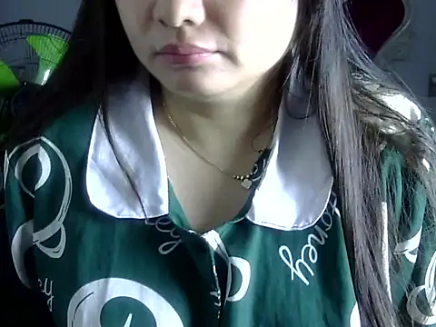 Snapshot of Sarah_no_land chatting on February 8, 2026, 2:48 am Sarah no land online show from February 8, 2026, 2:48 am