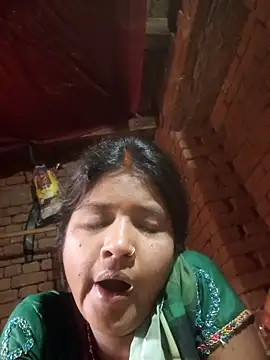 Snapshot of Horny-Rashi chatting on March 16, 2026, 9:35 am Horny-Rashi online show from March 16, 2026, 9:35 am