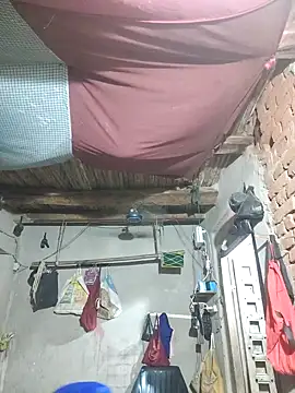 Snapshot of Horny-Rashi chatting on April 16, 2026, 12:00 am Horny-Rashi online show from April 16, 2026, 12:00 am