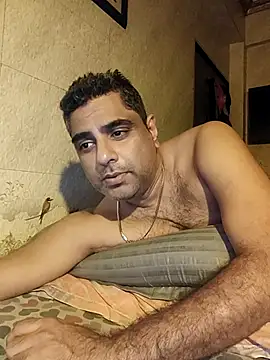 Snapshot of hardnhornybull chatting on July 28, 2026, 6:42 pm hardnhornybull online show from July 28, 2026, 6:42 pm