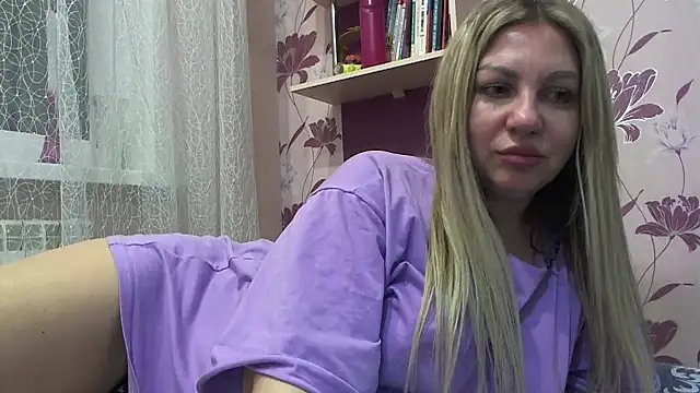 AmandaSexyLAX online show from February 4, 2026, 4:24 pm