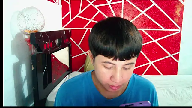 Snapshot of DIDIER_777 chatting on February 12, 2026, 10:27 pm DIDIER 777 online show from February 12, 2026, 10:27 pm