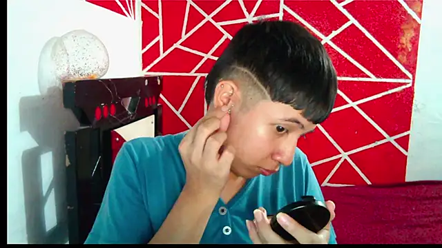 Snapshot of DIDIER_777 chatting on February 17, 2026, 9:21 pm DIDIER 777 online show from February 17, 2026, 9:21 pm