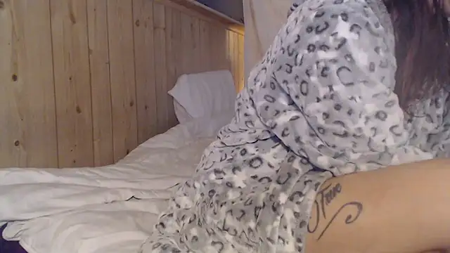 saraswirls69xh online show from March 8, 2026, 12:31 pm