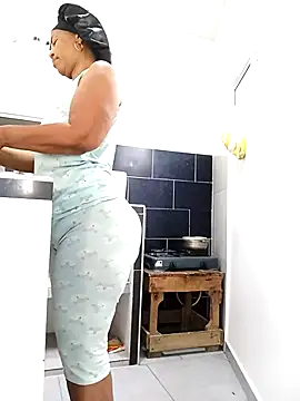 IIv0ryN0IIReX-XX online show from March 18, 2026, 1:58 pm