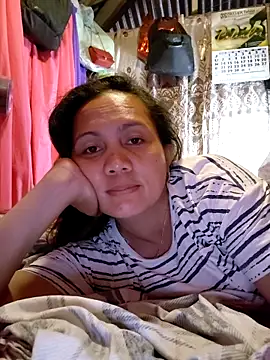 prettymomma24xx online show from June 21, 2026, 8:28 am