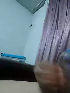 Amcikcanavari6931 online show from April 13, 2026, 7:08 pm