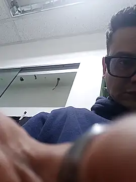 XHeterox online show from March 3, 2026, 6:14 pm