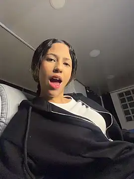 vicky bass  online show from February 7, 2026, 4:16 am