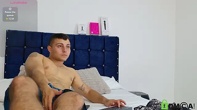 Snapshot of sweet_posionx chatting on February 18, 2026, 8:38 pm sweet posionx online show from February 18, 2026, 8:38 pm