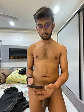 akash349797 online show from February 11, 2026, 10:42 am