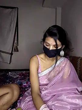 Snapshot of rani_coupleee chatting on April 22, 2026, 9:27 pm rani coupleee online show from April 22, 2026, 9:27 pm