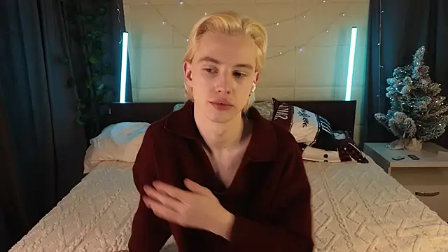 lucidangelok1 online show from January 8, 2026, 2:19 pm