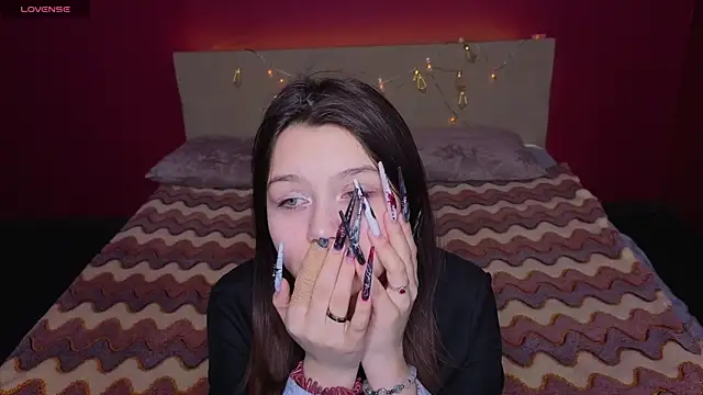 xxxnaughtyfoxyxxx online show from April 5, 2026, 11:07 am