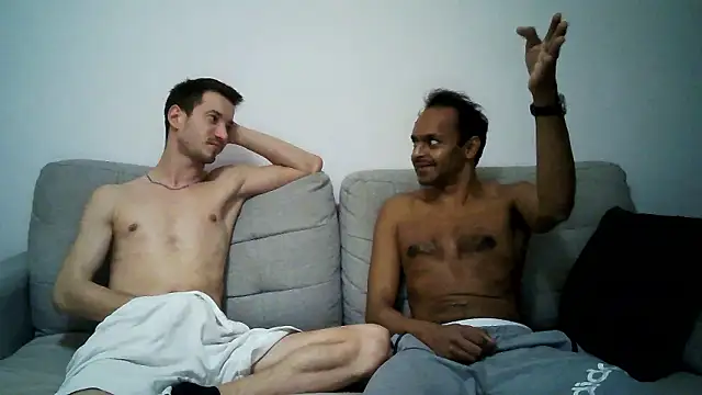 batschi0512 online show from February 4, 2026, 4:18 am