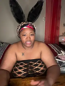 Snapshot of Chocolatebunnyxx96 chatting on February 25, 2026, 6:01 am Chocolatebunnyxx96 online show from February 25, 2026, 6:01 am