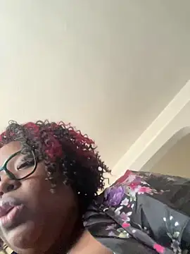 Chocolatebunnyxx96 online show from February 25, 2026, 6:06 pm