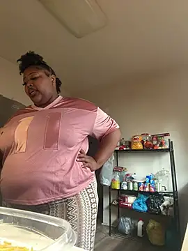 Chocolatebunnyxx96 online show from April 15, 2026, 4:47 pm