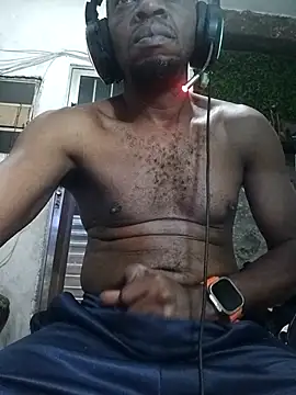 Negaomalinha1 online show from May 10, 2026, 3:01 am