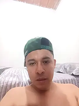 Snapshot of Ellatin15 chatting on February 22, 2026, 4:46 am Ellatin15 online show from February 22, 2026, 4:46 am