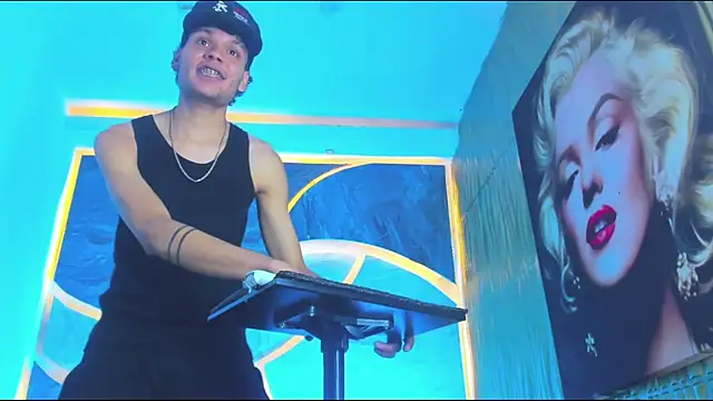 Snapshot of Lucas_hot_20 chatting on February 6, 2026, 6:07 am Lucas hot 20 online show from February 6, 2026, 6:07 am