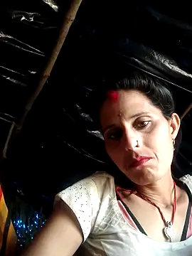 Bhavna8080 online show from February 4, 2026, 7:25 am