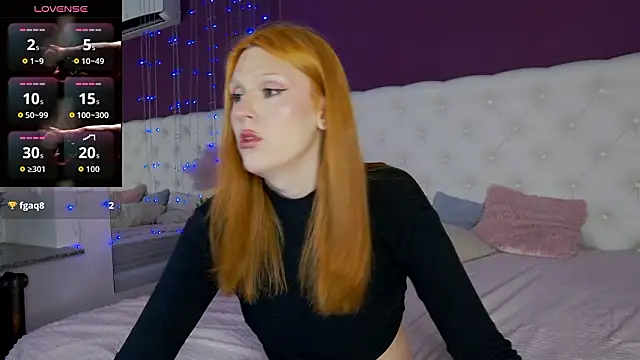 Snapshot of LunaBl1ss chatting on February 7, 2026, 4:00 pm LunaBl1ss online show from February 7, 2026, 4:00 pm