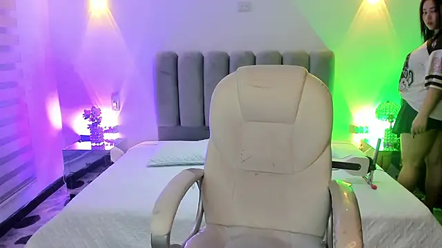 ThaliaBrookss  online show from February 17, 2026, 5:04 am