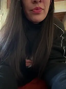 Snapshot of majesticmariee chatting on May 10, 2026, 3:17 pm majesticmariee online show from May 10, 2026, 3:17 pm