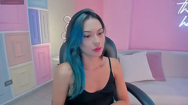 Snapshot of KayraLanne chatting on February 4, 2026, 3:12 am KayraLanne online show from February 4, 2026, 3:12 am