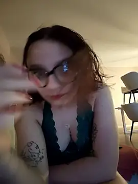 Snapshot of Coquinxx62 chatting on January 8, 2026, 8:16 am Coquinxx62 online show from January 8, 2026, 8:16 am