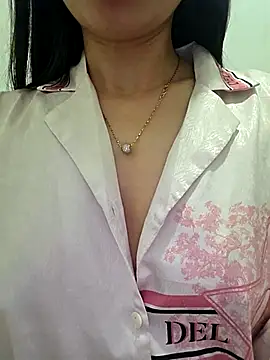 moon baby99 online show from March 9, 2026, 8:13 pm