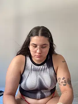 chinaaa2333 online show from February 10, 2026, 1:48 pm