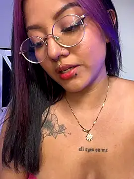 Snapshot of queen_of_you_heart chatting on January 8, 2026, 6:43 pm queen of you heart online show from January 8, 2026, 6:43 pm