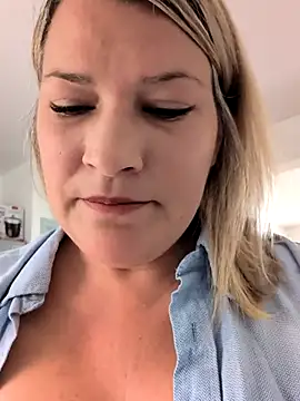 Pxetiteblonde1 online show from July 15, 2026, 10:31 am