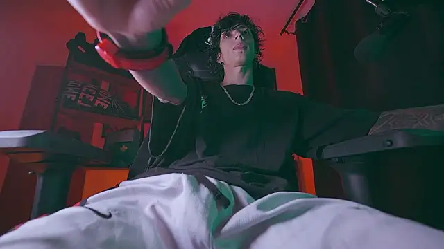 Olliver   y online show from March 31, 2026, 2:35 am