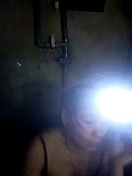 vanvan005 online show from February 24, 2026, 11:52 am